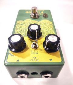 pedale OVERDRIVE EARTHQUAKE DEVICES PLUMES