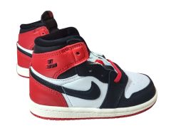SOULIERS NIKE POUR ENFANTS NEUVES